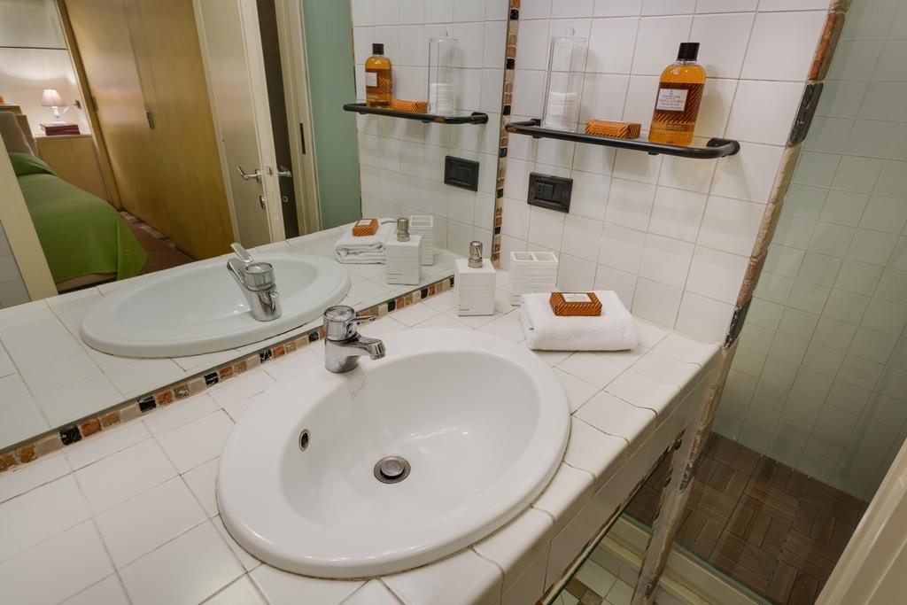 רומא Spanish Steps Gea Apartments מראה חיצוני תמונה